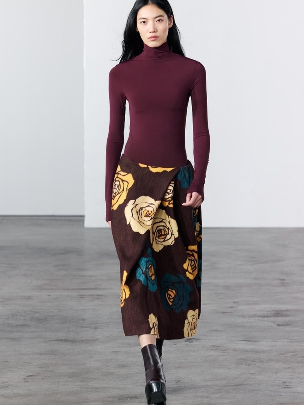 Zara LIMITED EDITION 100% WOOL FLORAL SKIRT Size Medium
